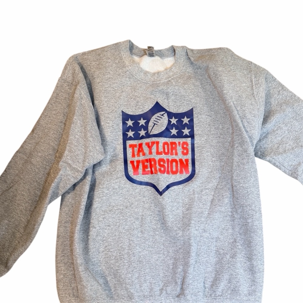 Gildan Heavy Blend Gray Taylor Swift Sweatshirt
